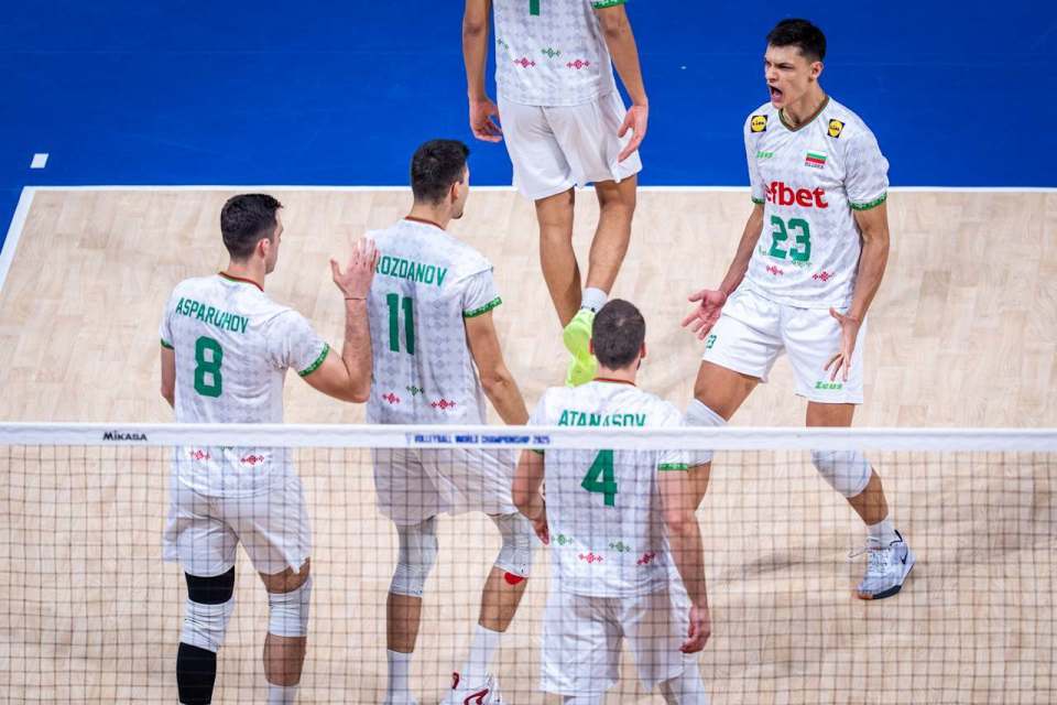 首局比赛 首局比赛